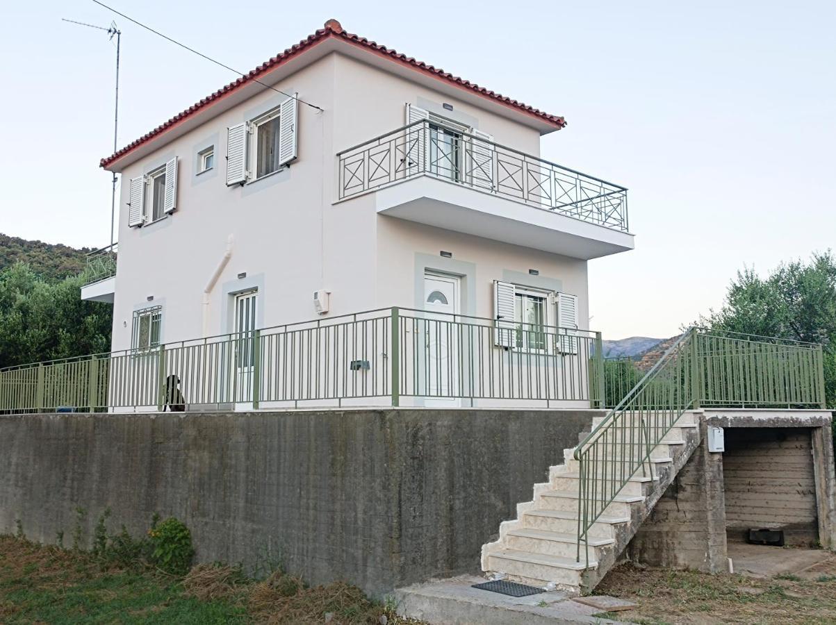 Zoi'S Hοuse.Vacation Home In Mani Near Vathi Beach Exterior photo