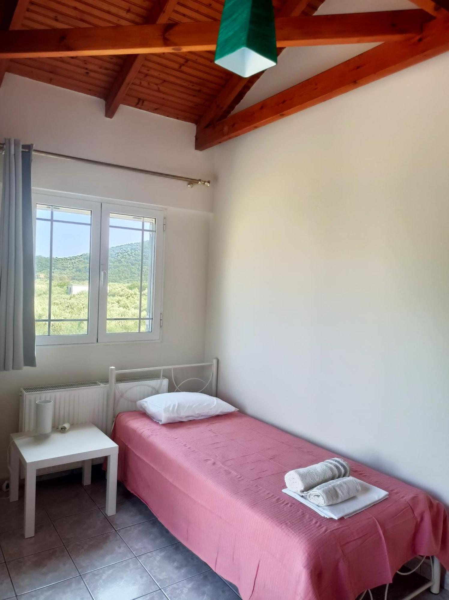 Zoi'S Hοuse.Vacation Home In Mani Near Vathi Beach Exterior photo